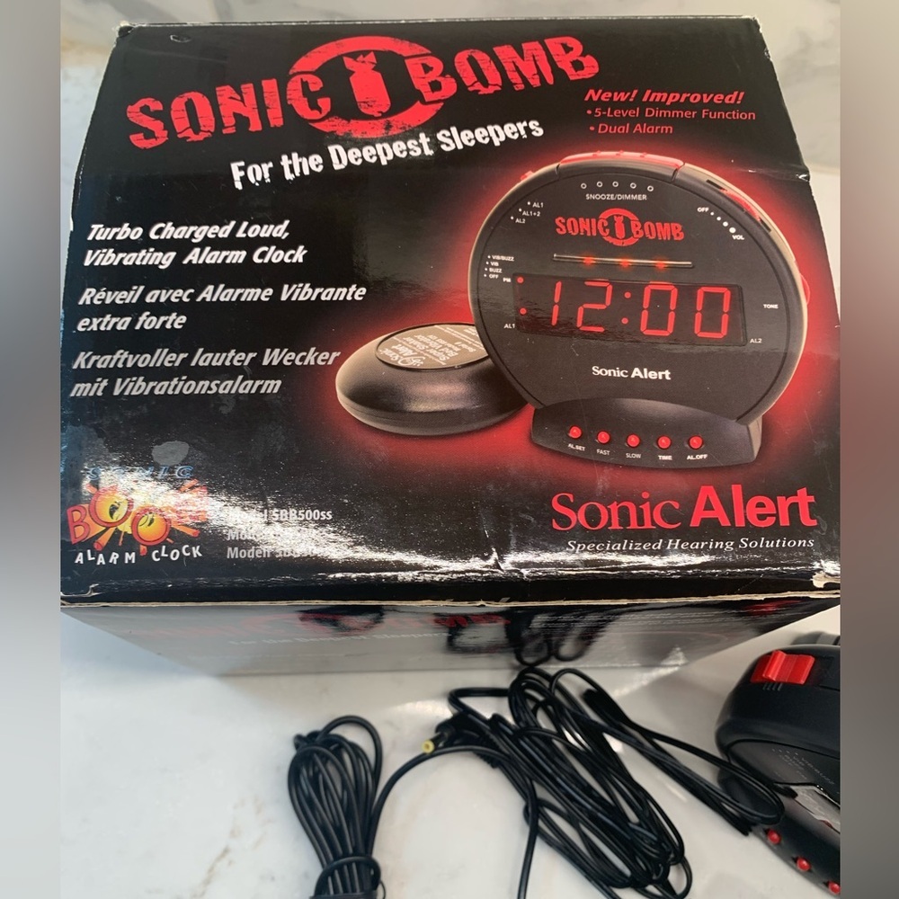 NEW Sonic Bomb Alarm Clock with Bed Shaker - Black and Red - Picture 6 of 6